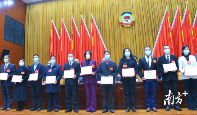 表彰優(yōu)秀委員。張曉欣 攝