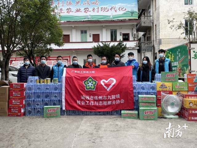 籌措物資助力困難群眾暖度寒冬。