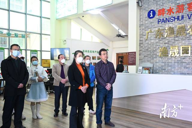 參觀畔水漁晟園。張曉欣 攝